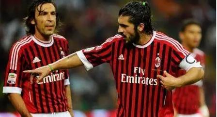 NBA：勇士主场击败小牛 库里三分火力全开